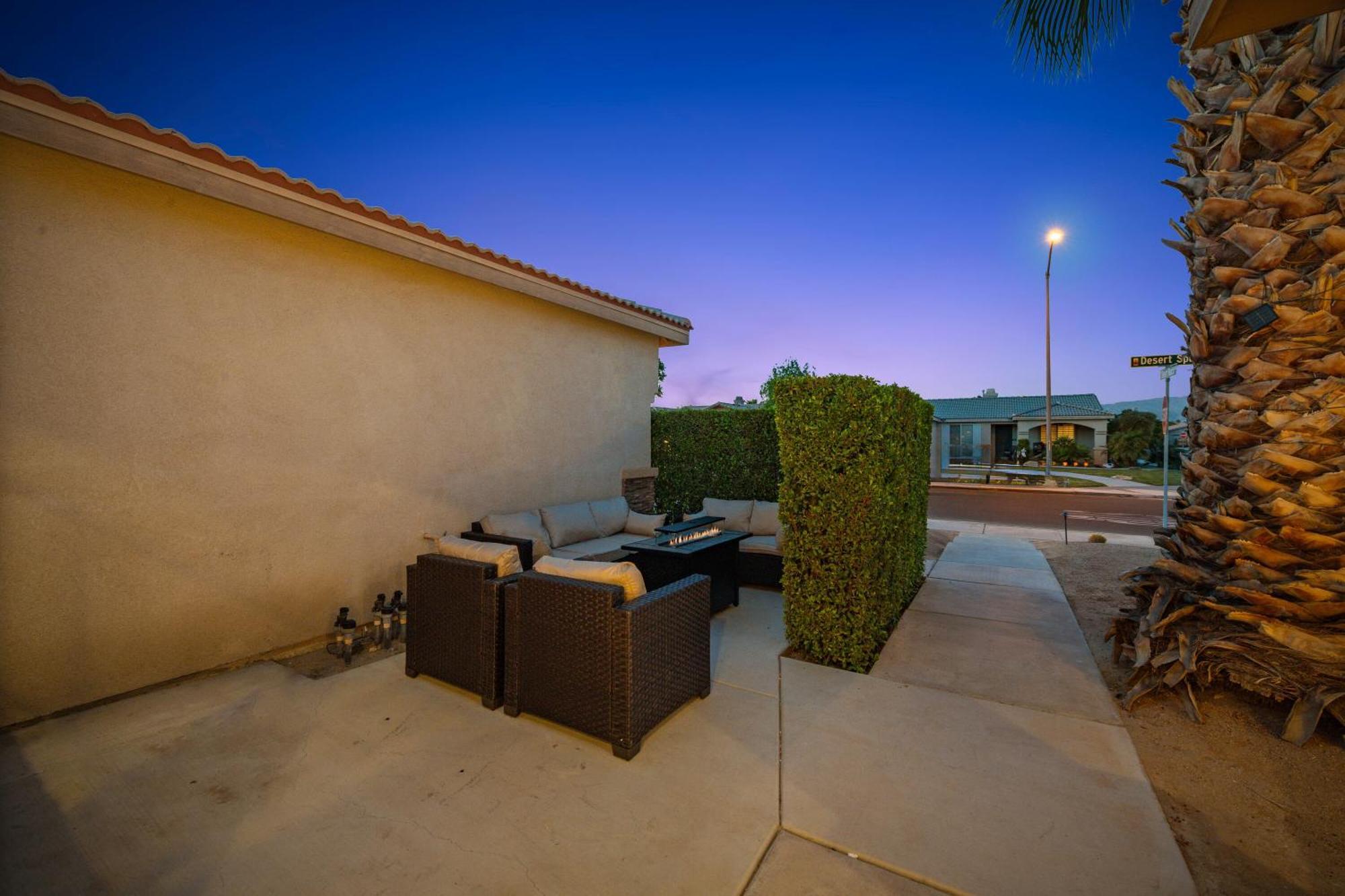 Casa Desert Muse With Heated Pool Spa Firepit Mini Golf And Games อินดิโอ ภายนอก รูปภาพ